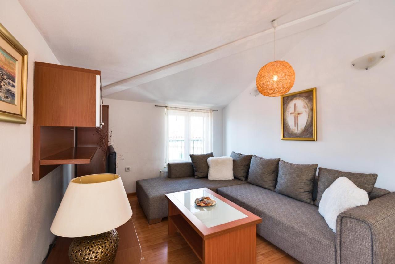 Apartment Saint Michael ชิเบนิก ภายนอก รูปภาพ