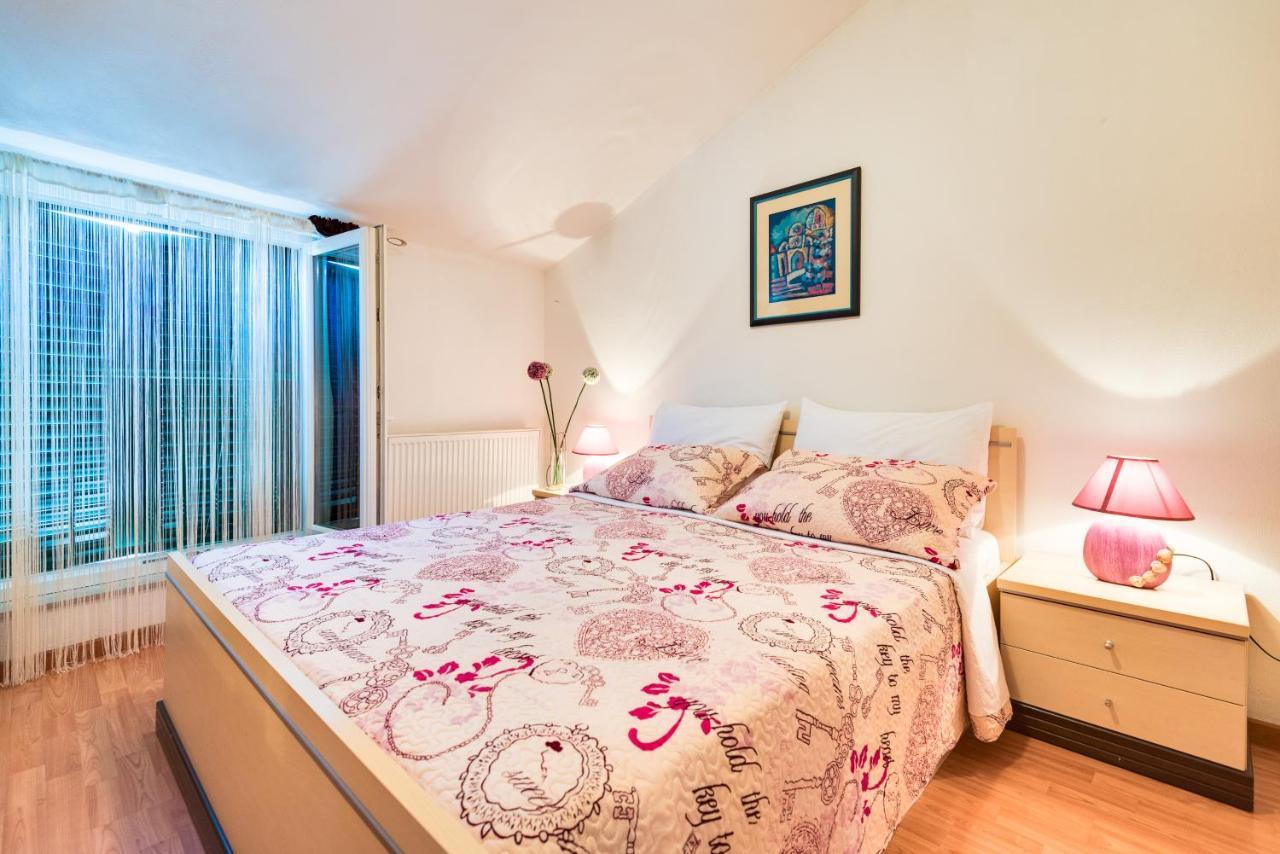 Apartment Saint Michael ชิเบนิก ภายนอก รูปภาพ