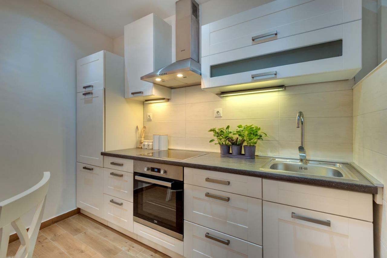 Apartment Saint Michael ชิเบนิก ภายนอก รูปภาพ